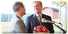 Wayne Andrews and Commissioner James Comer