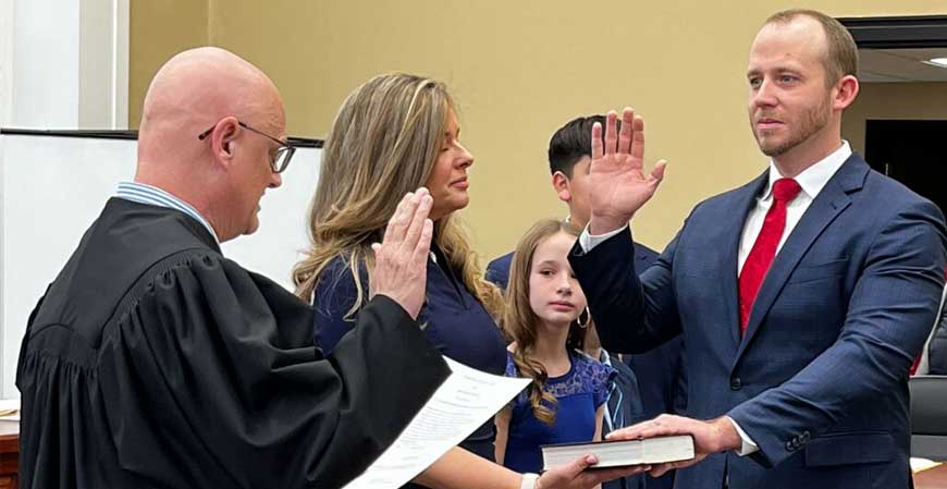 Shell officially sworn in